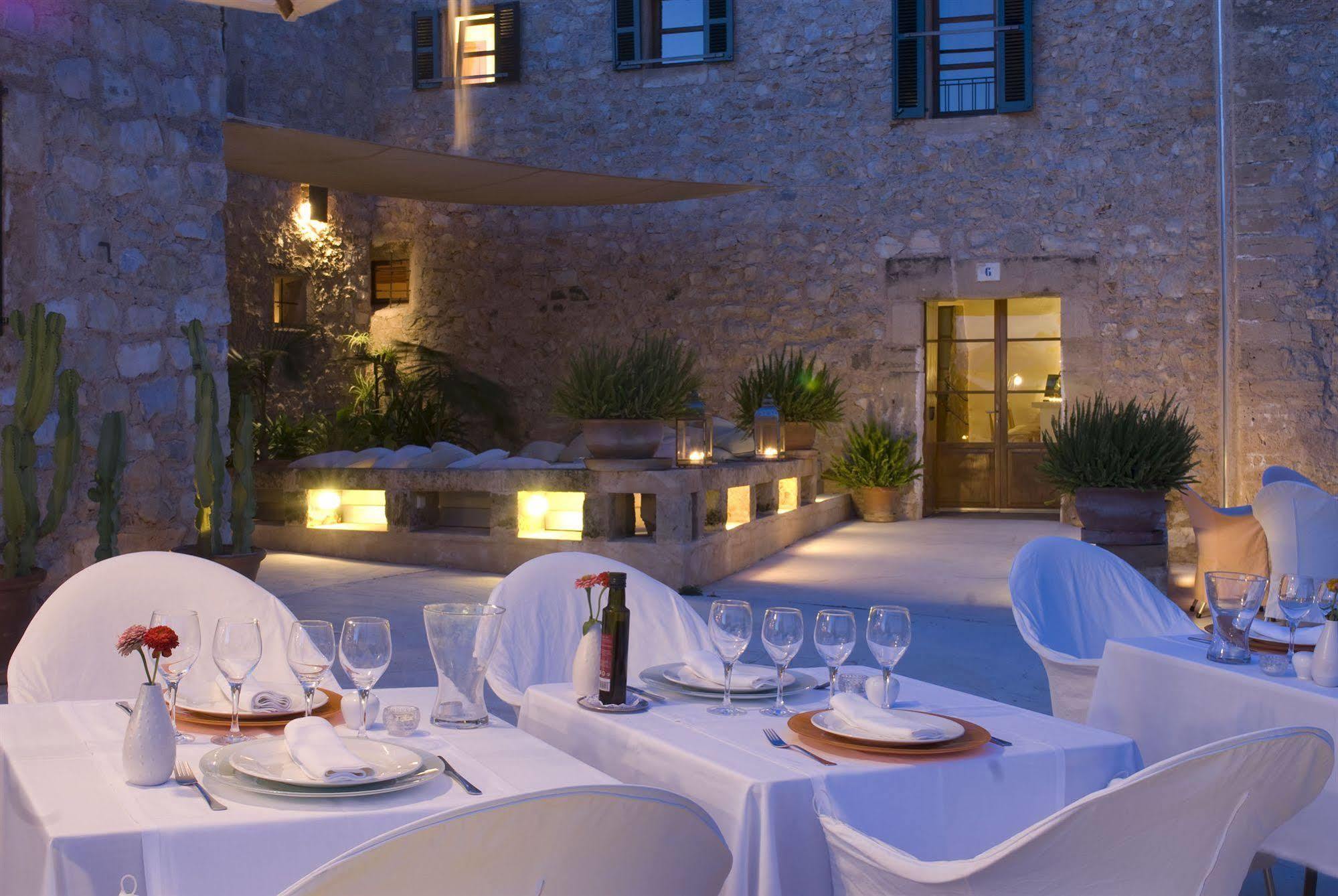 Cases De Son Barbassa & Restaurant Hotel 4*